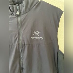 Arcteryx men’s atom vest size large